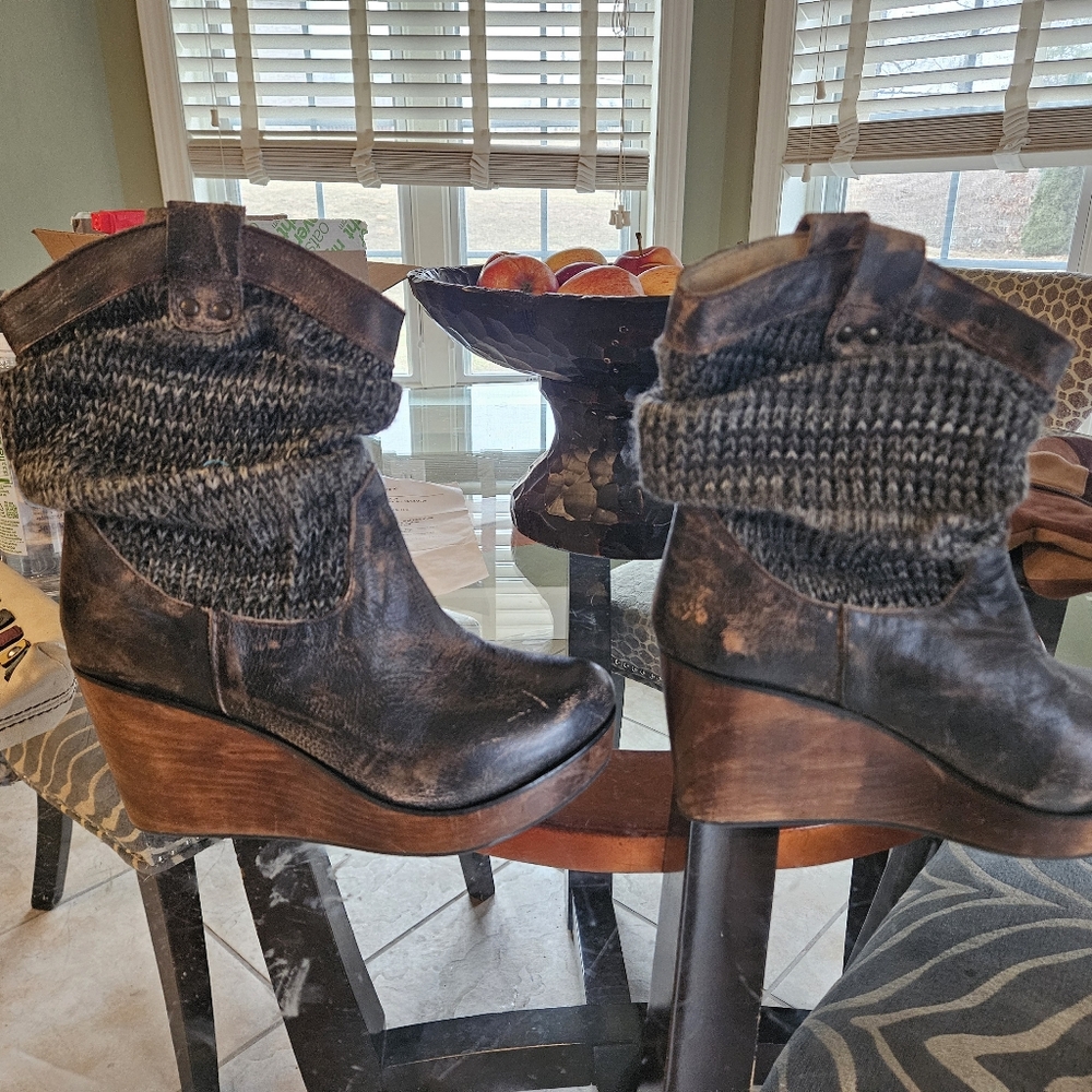 Boutique wedge boots
